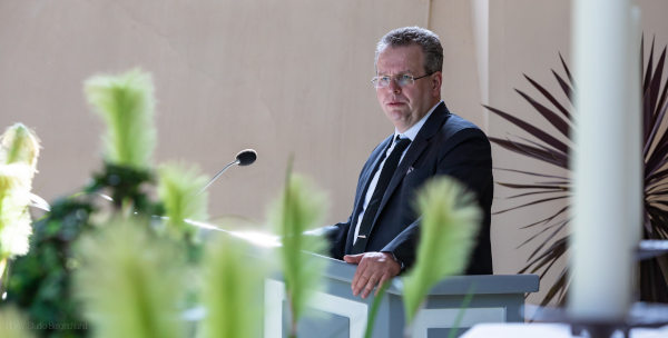 Saxert-Trauer-Redner-Vergleich-Pastor Markus Saxert: Vergleich freier Trauerredner - Pastor