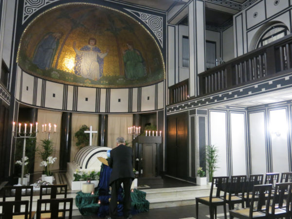 binary comment krematorium hagen innen